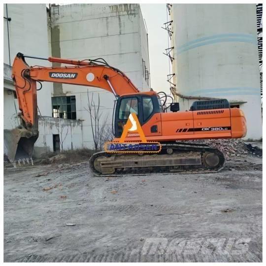 Doosan DX 380 LC Kāpurķēžu ekskavatori