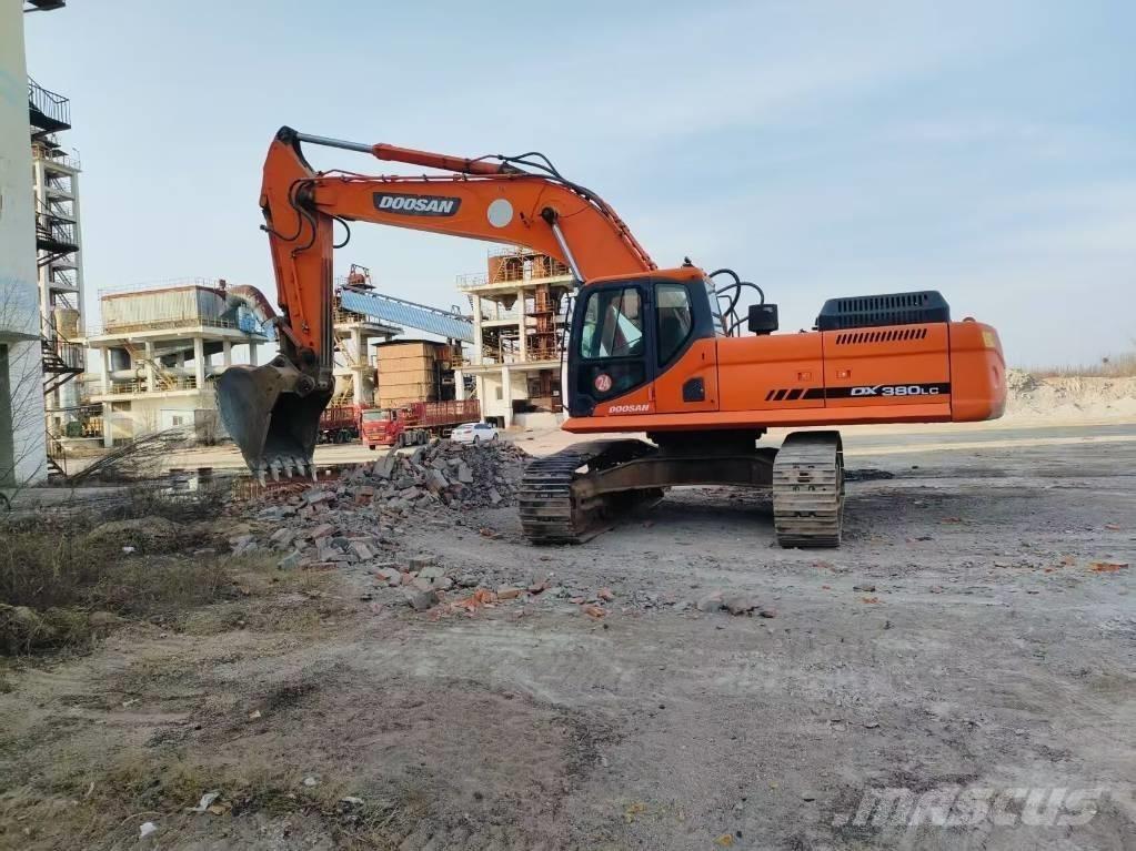 Doosan DX 380 LC Kāpurķēžu ekskavatori