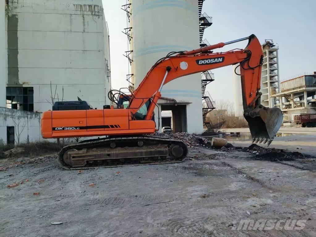 Doosan DX 380 LC Kāpurķēžu ekskavatori