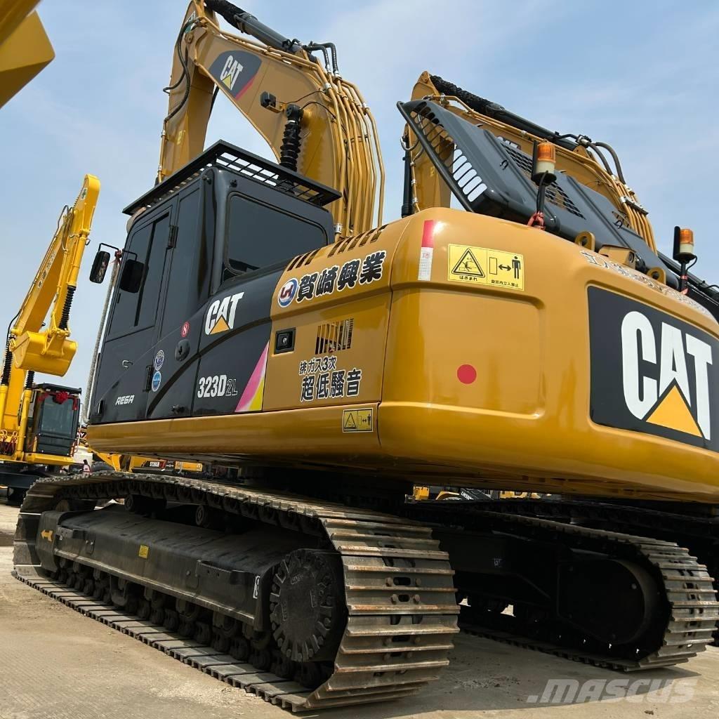 CAT 323D2L Kāpurķēžu ekskavatori