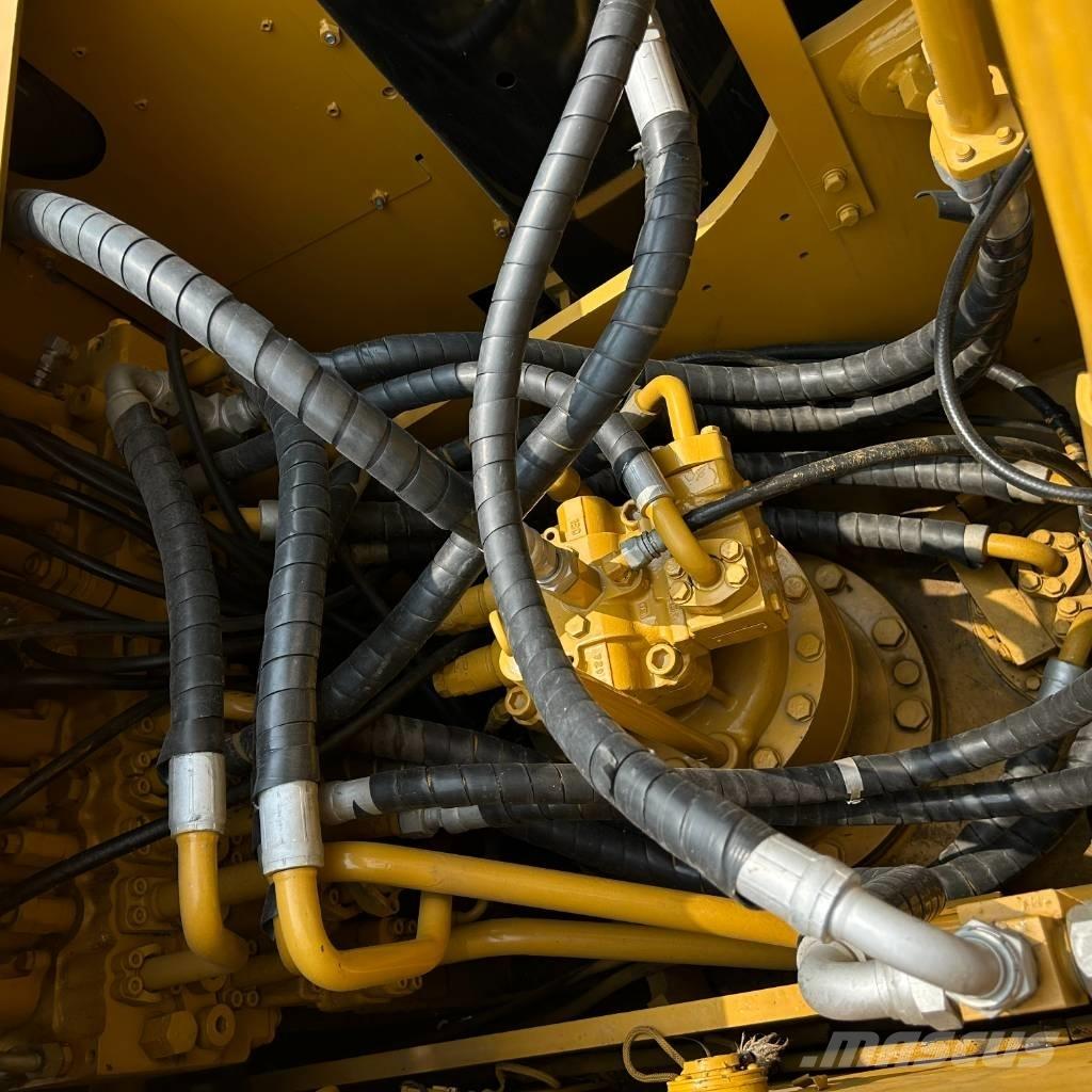 CAT 323D2L Kāpurķēžu ekskavatori