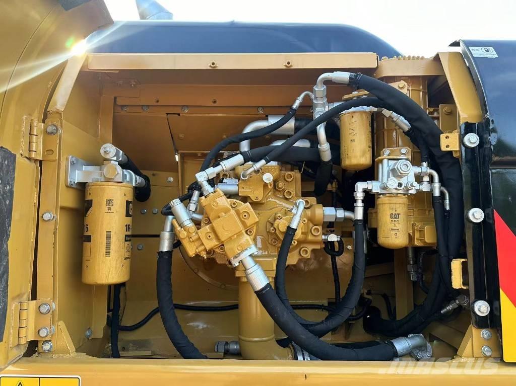 CAT 330 D Kāpurķēžu ekskavatori