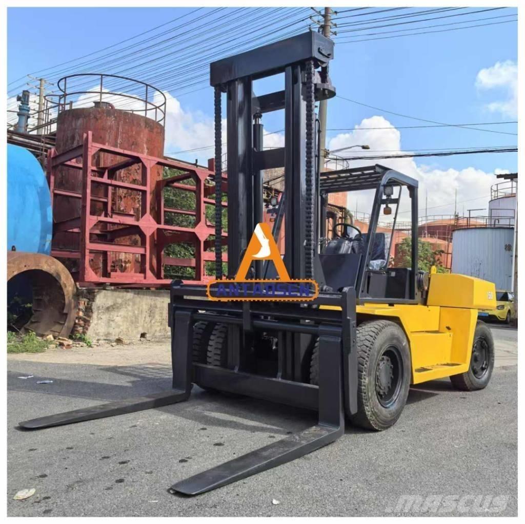 Komatsu FD150-7 Tehnika ar dīzeļa dzinēju