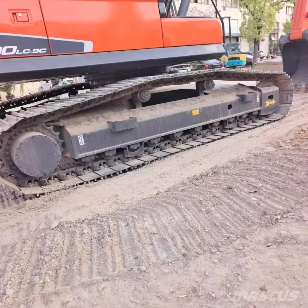 Doosan DX 300 LC Kāpurķēžu ekskavatori