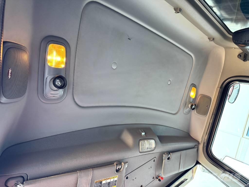 Peterbilt 367 Pašizgāzējs