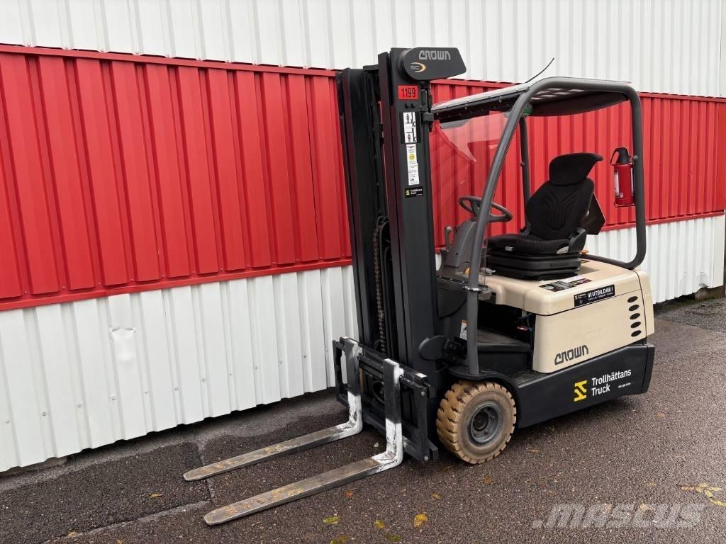 Crown SC3220 Elektriskie iekrāvēji