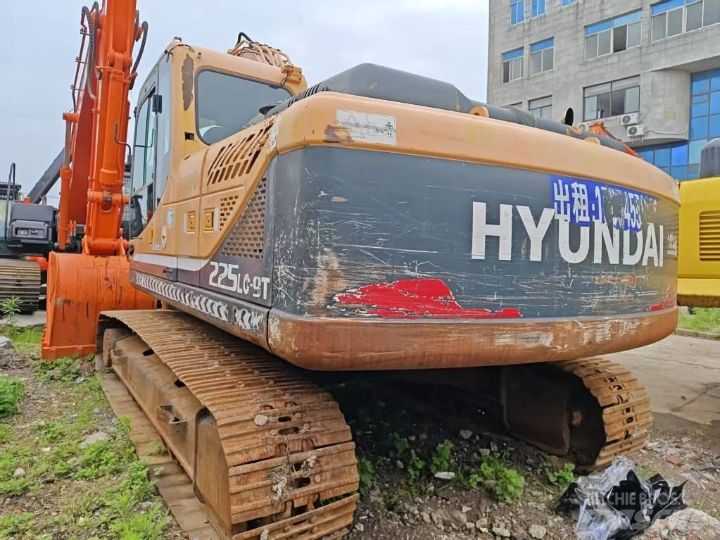 Hyundai R 225LC-9T Kāpurķēžu ekskavatori