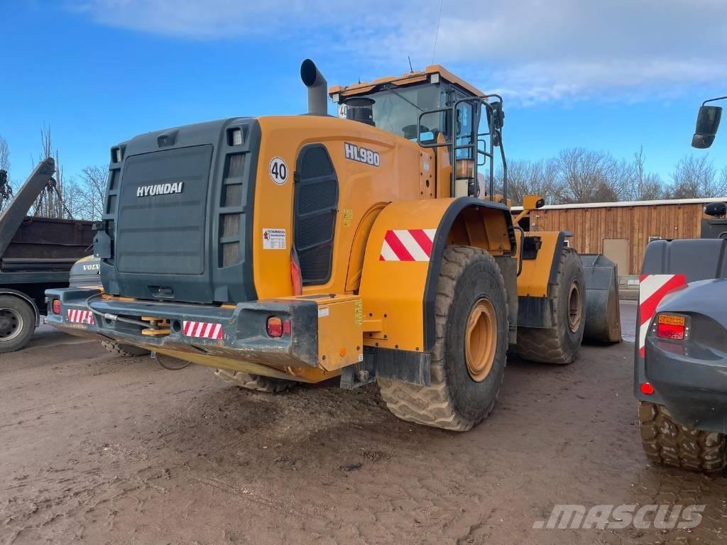 Hyundai HL 980 Iekrāvēji uz riteņiem