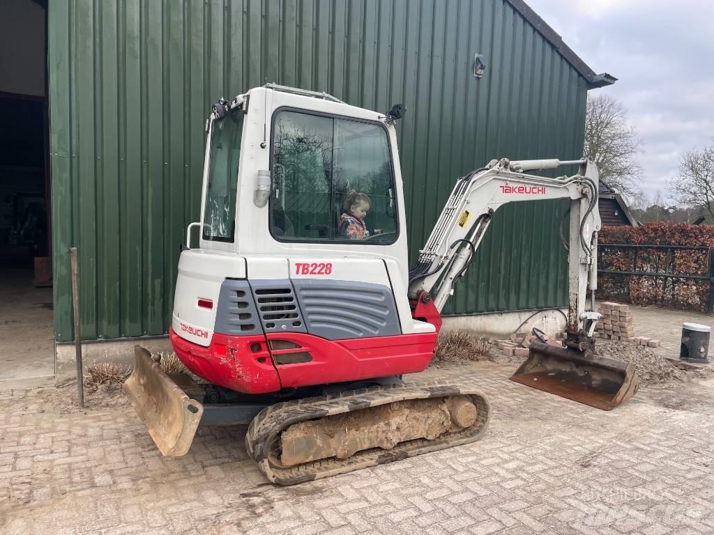 Takeuchi TB 228 Mini ekskavatori < 7 t