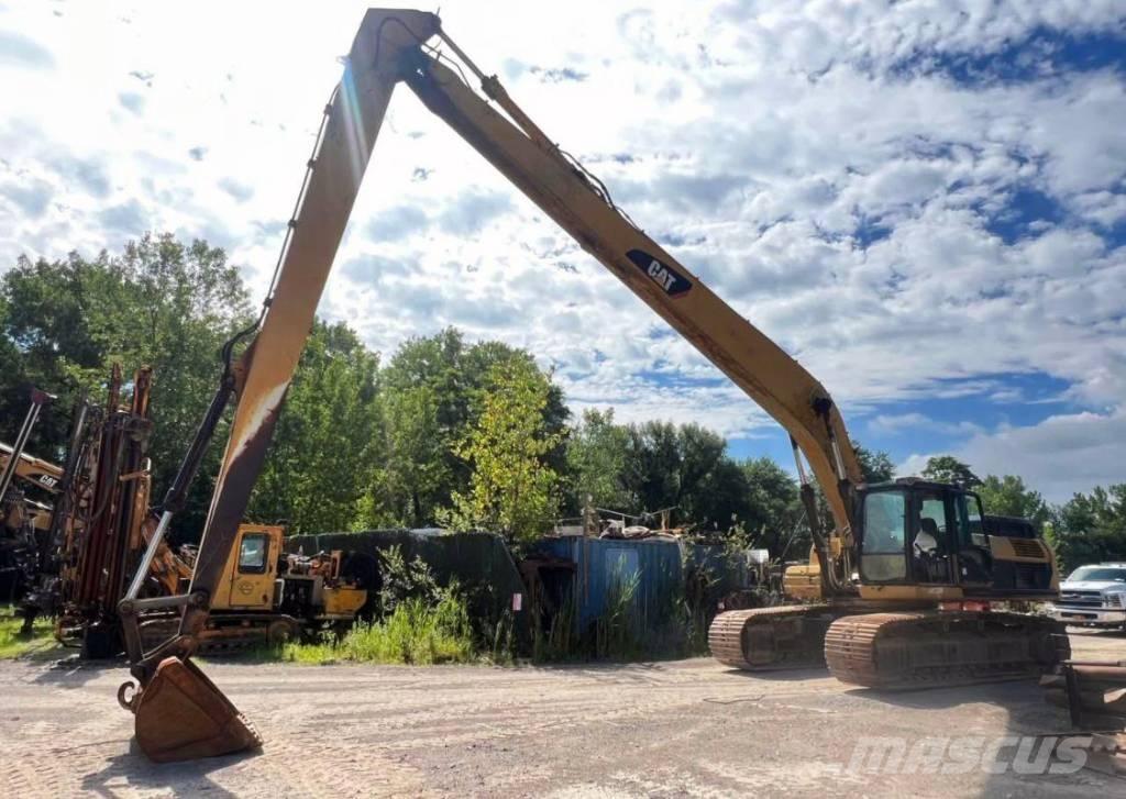 CAT 330 D L Kāpurķēžu ekskavatori