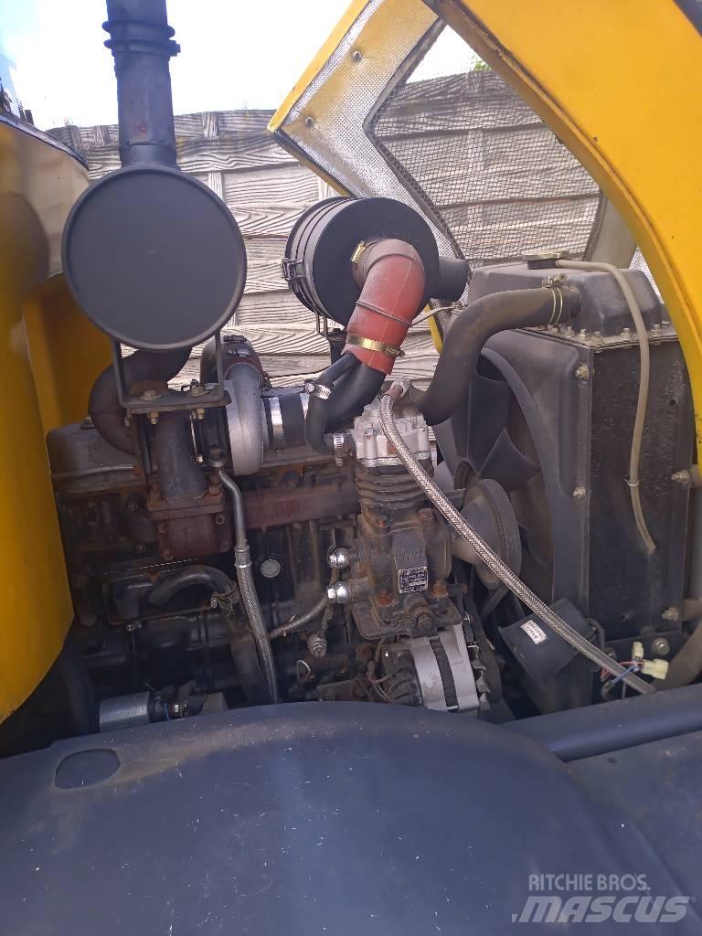  ZL 920 Iekrāvēji uz riteņiem