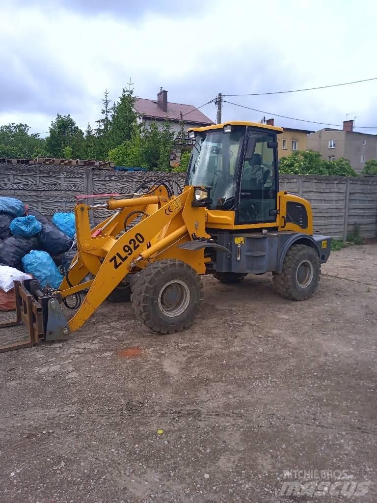  ZL 920 Iekrāvēji uz riteņiem