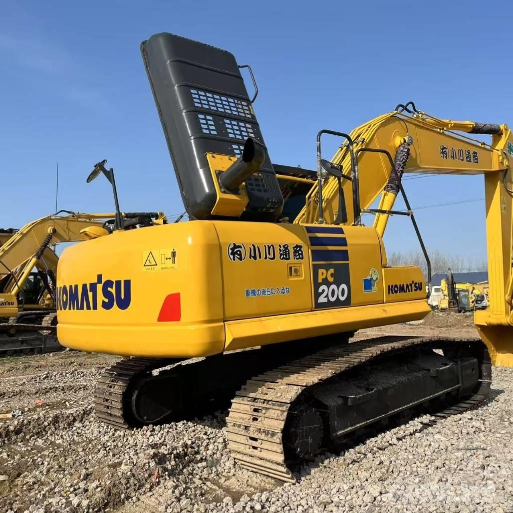 Komatsu PC 200 Kāpurķēžu ekskavatori