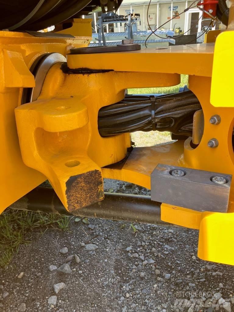JCB TM 220 Iekrāvēji uz riteņiem