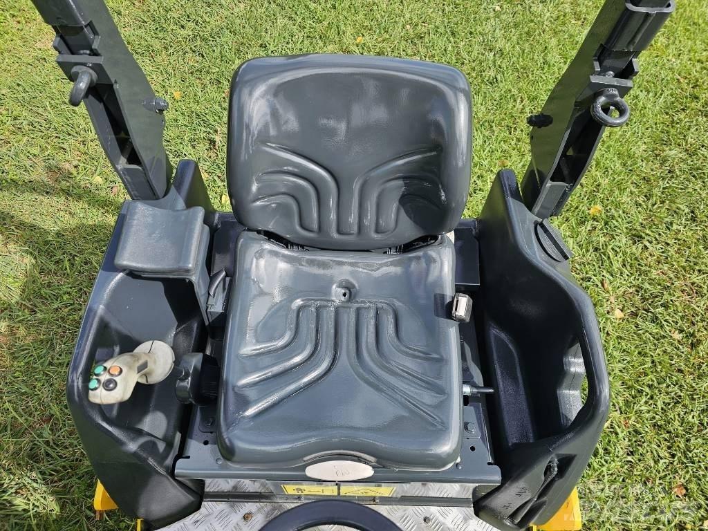 Bomag BW 120 AD Divvalču grunts veltņi