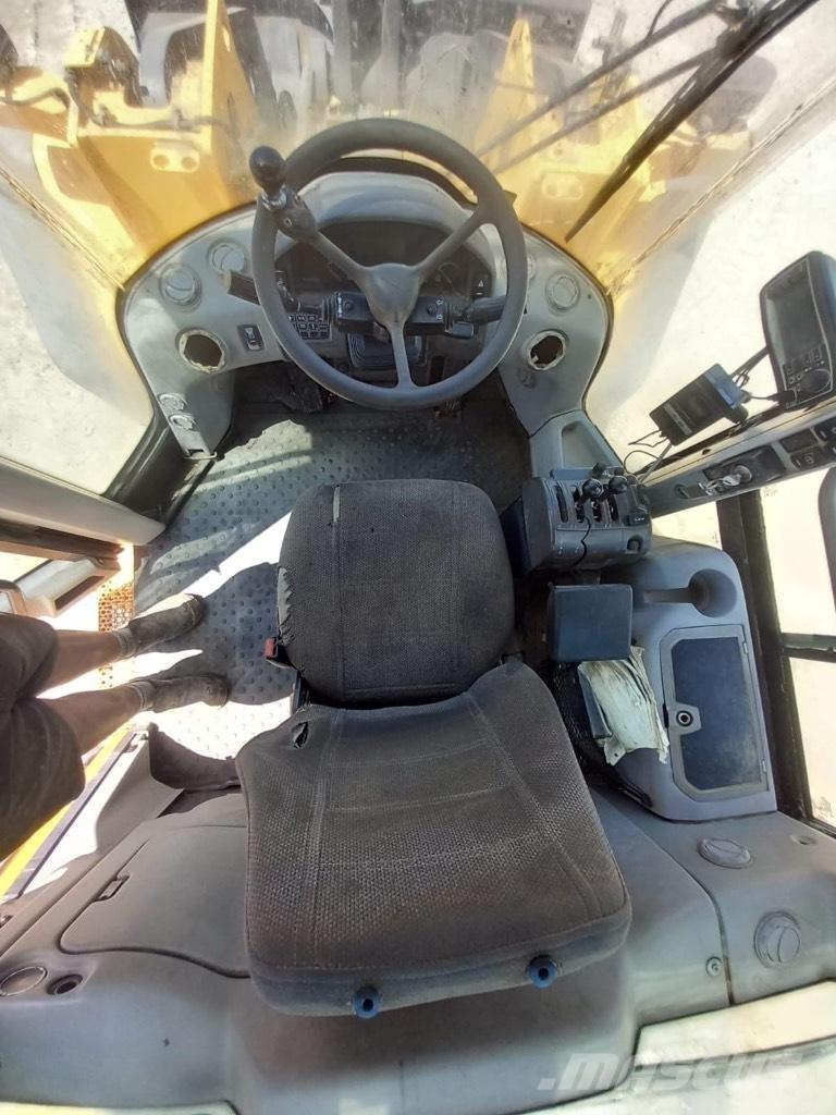 Volvo L 120 F Iekrāvēji uz riteņiem