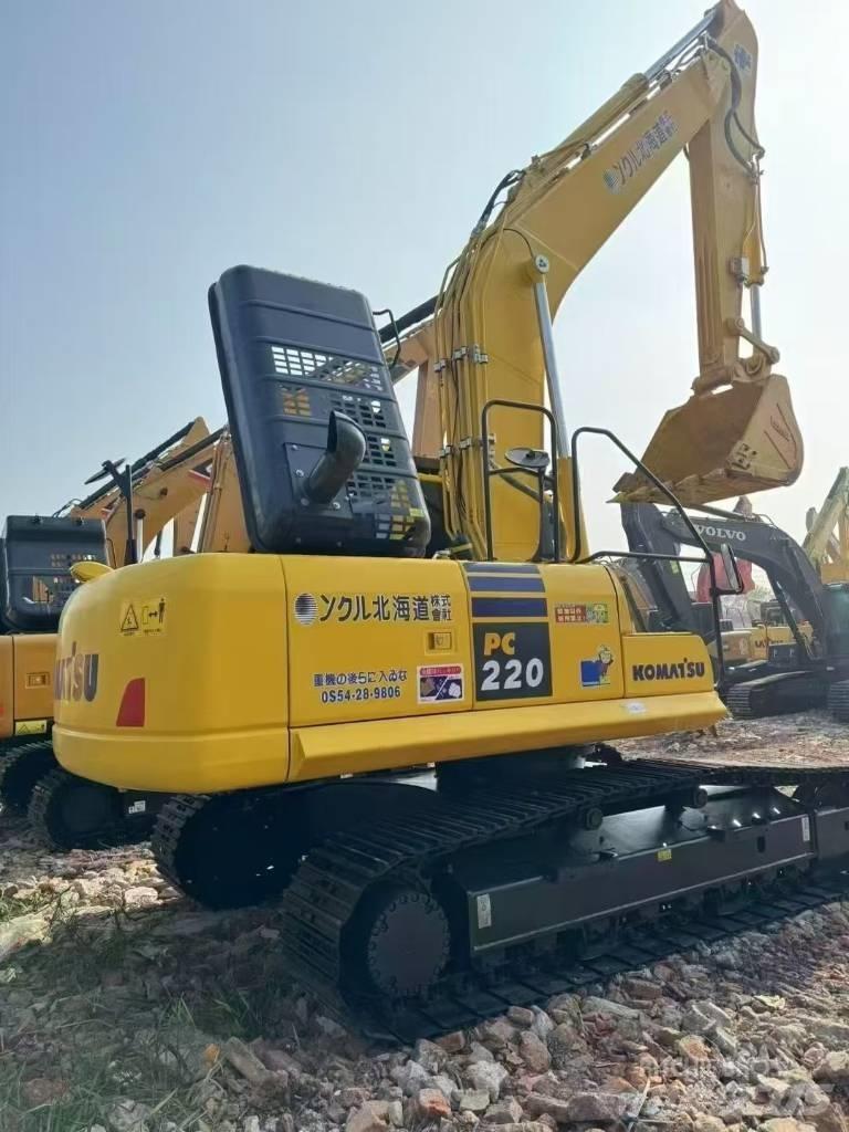 Komatsu PC 220 Kāpurķēžu ekskavatori