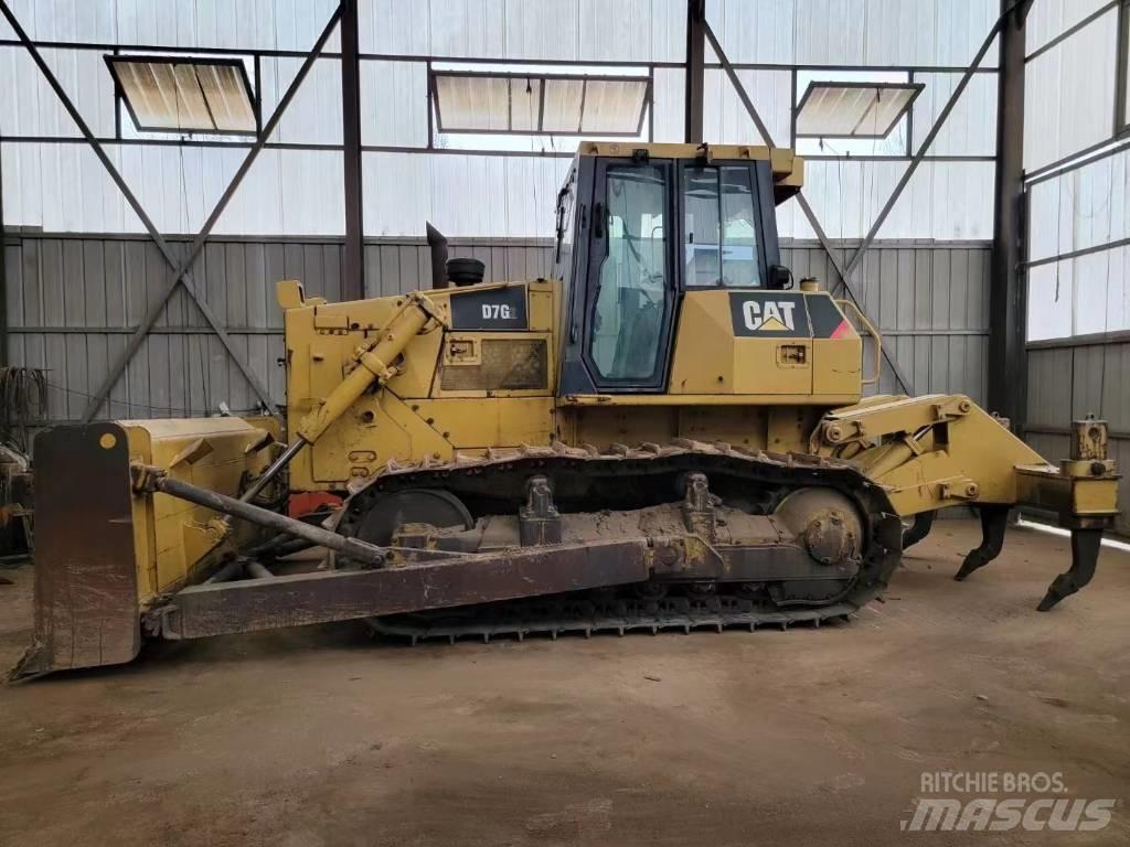 CAT D 7 G2 Kāpurķēžu buldozeri