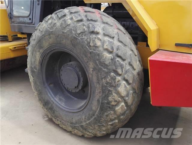 Dynapac CA 30 D Vienvalča grunts veltņi