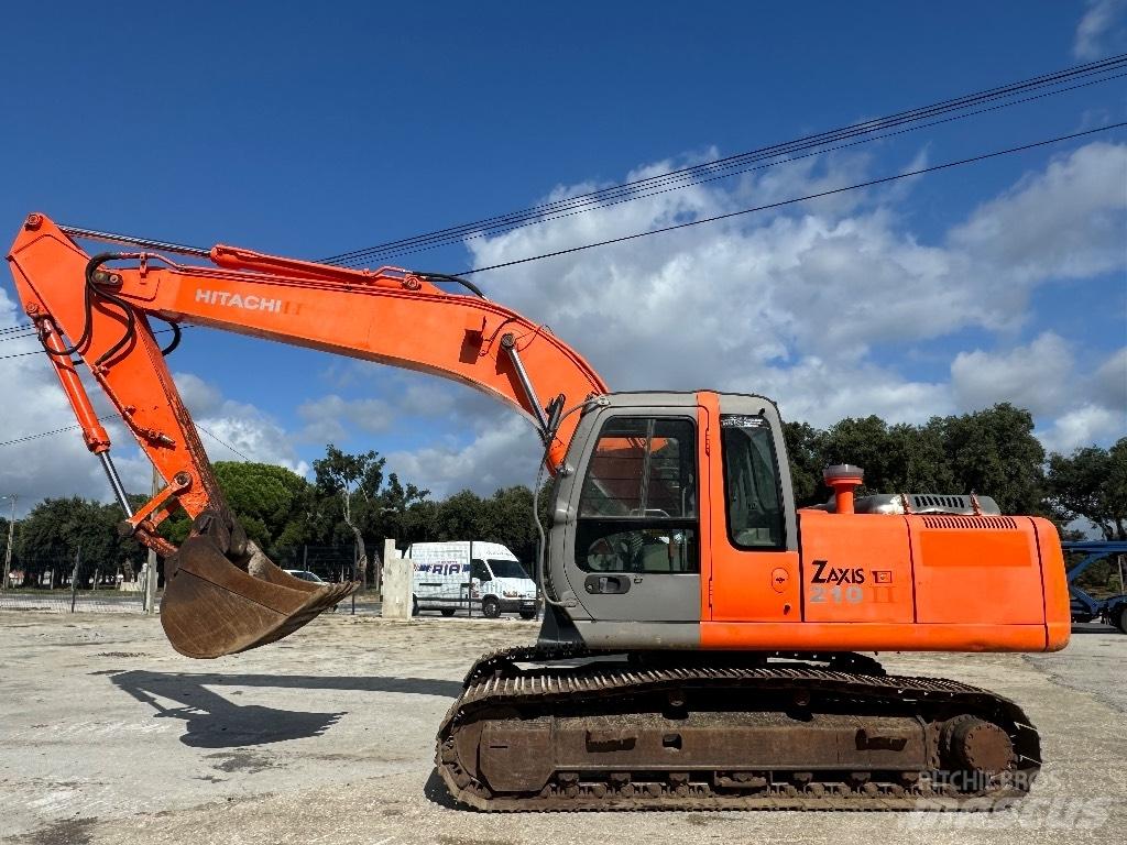 Hitachi ZX 210 Kāpurķēžu ekskavatori