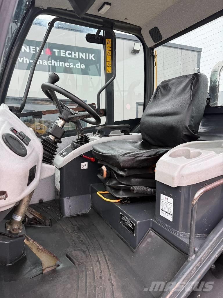 Komatsu WA 70-5 Iekrāvēji uz riteņiem