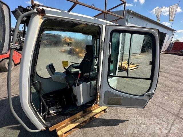 Liebherr R 914 C CAB Kabīnes un interjers