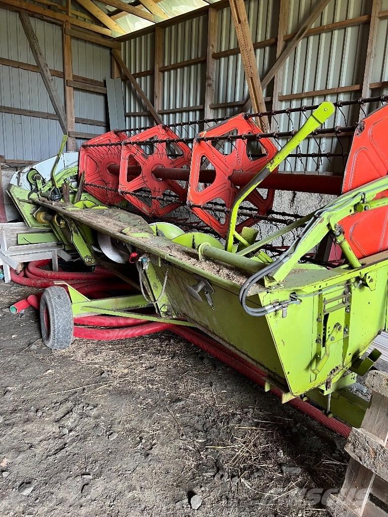 CLAAS Mega 202 Ražas novākšanas kombaini