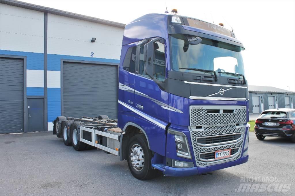 Volvo FH16 600  8x4*4 Šasija ar kabīni