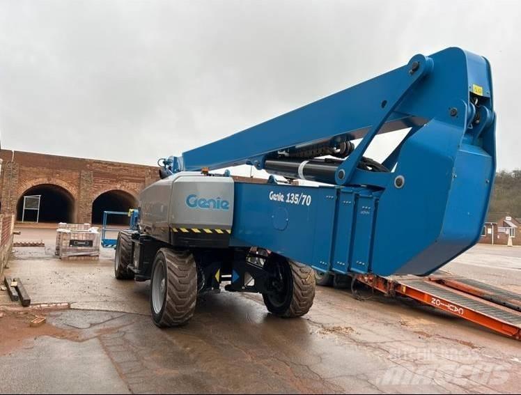 Genie ZX 135/70 Strēles pacēlāji