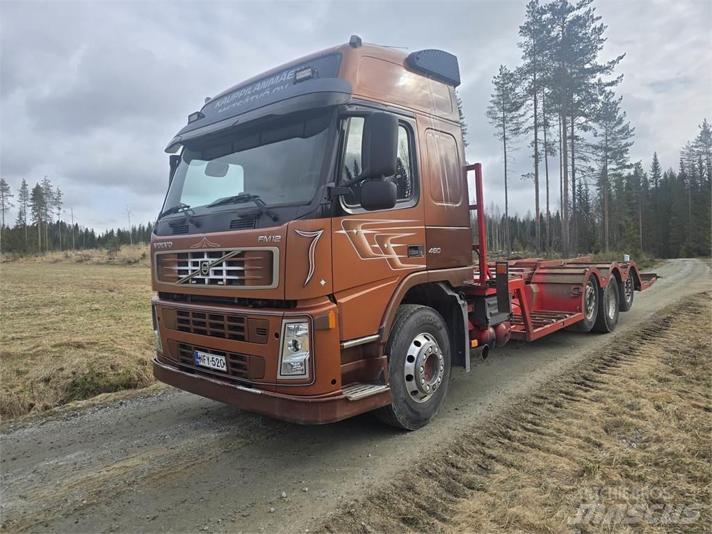 Volvo FM12 8x2 Treileri meža tehnikas transportēšanai
