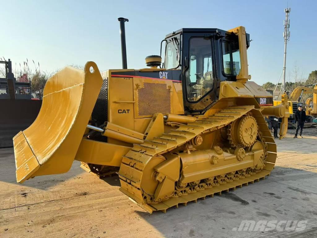 CAT D6R Kāpurķēžu buldozeri