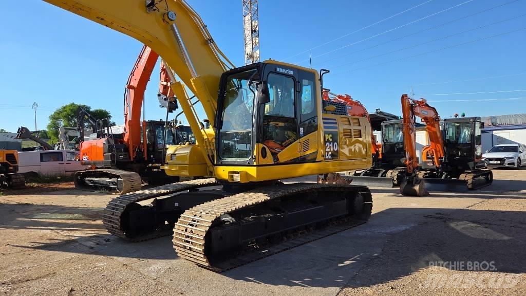 Komatsu PC 210 Kāpurķēžu ekskavatori