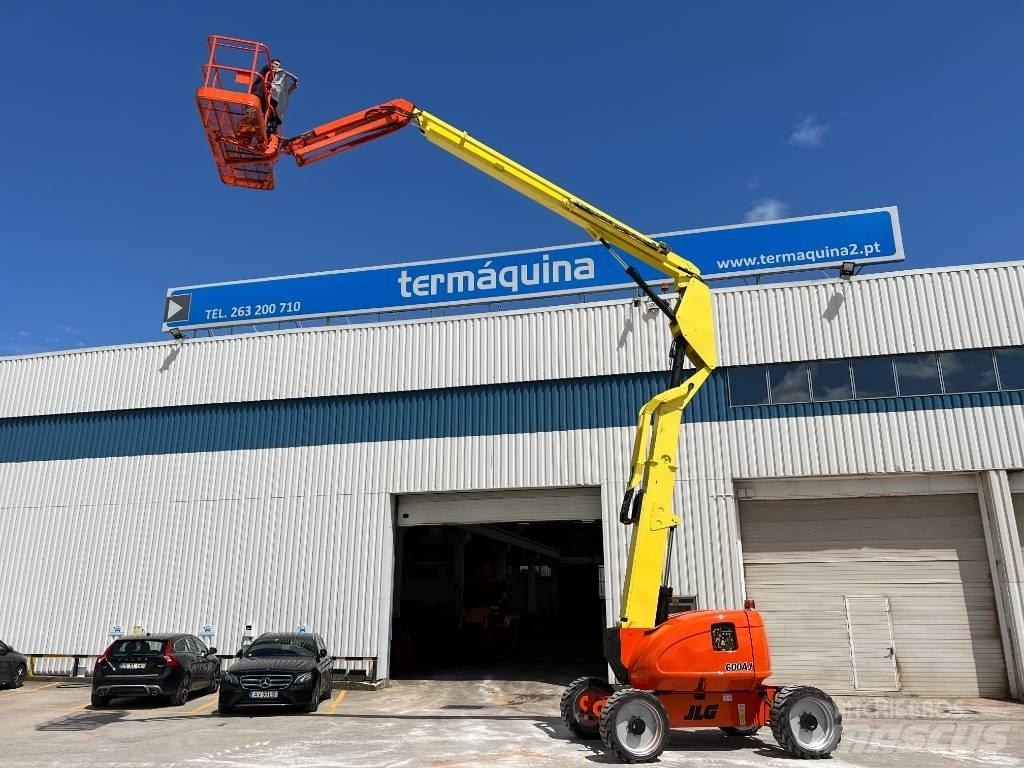 JLG 600 AJ Strēles pacēlāji