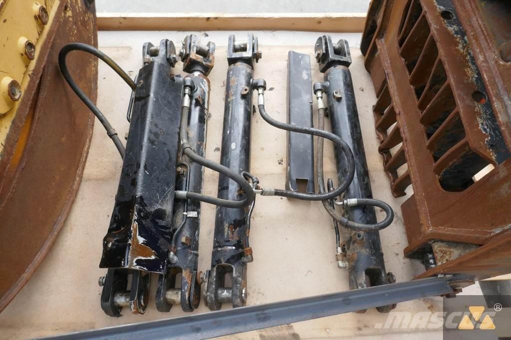 CAT 525D Grapple Transports- Citi