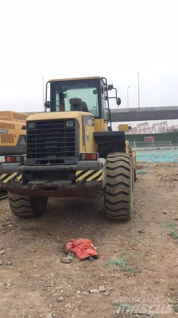 Komatsu WA320-5 Ekskavatori-iekrāvēji