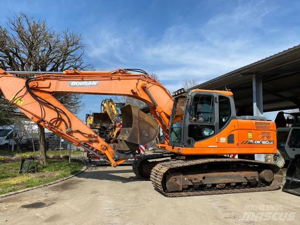 Doosan DX 180 LC-3 Kāpurķēžu ekskavatori