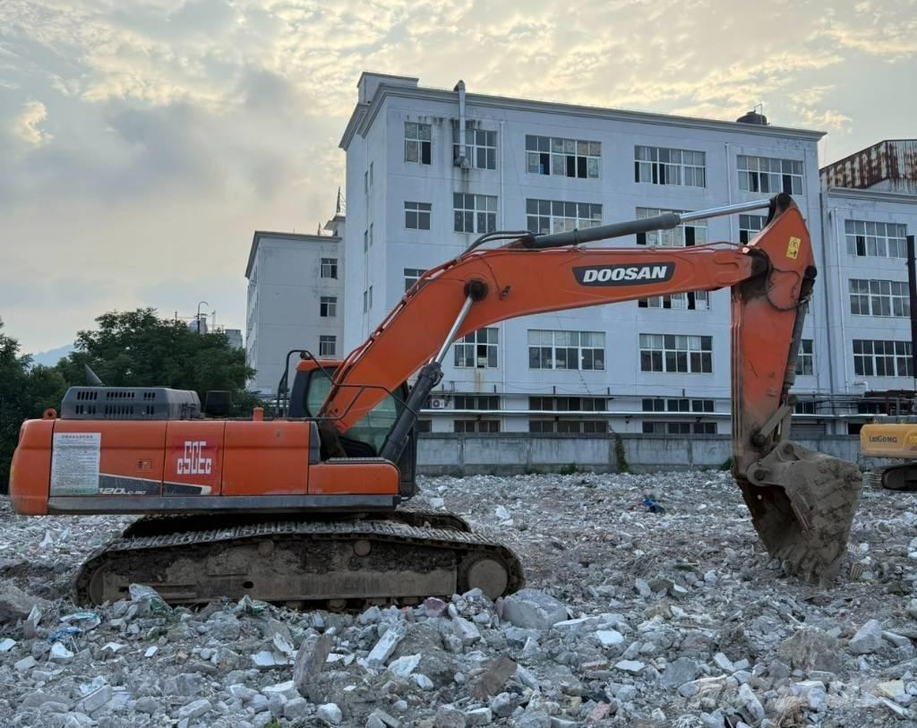 Doosan DX380LC-9C Kāpurķēžu ekskavatori