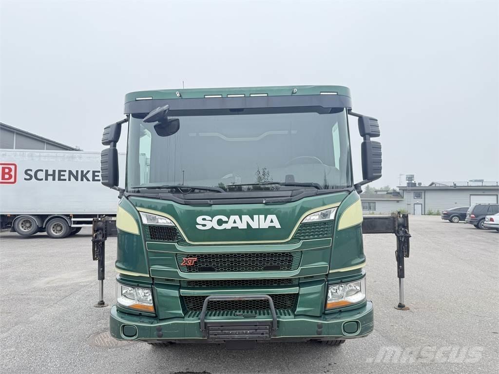Scania P320 4x2 Smagās mašīnas ar celtni