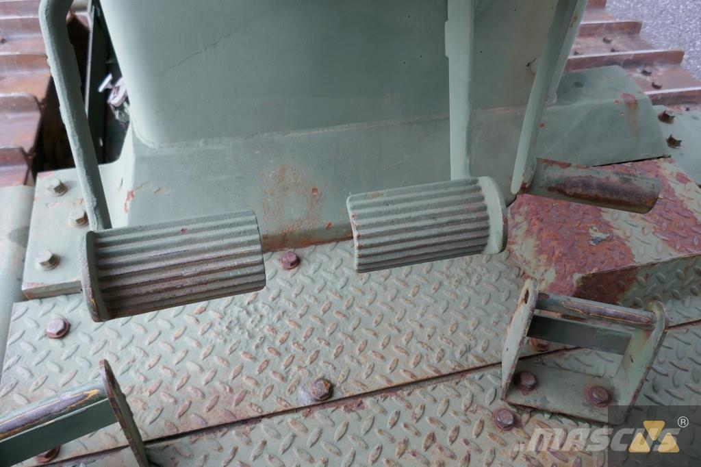 CAT D7G Ex-army Kāpurķēžu buldozeri