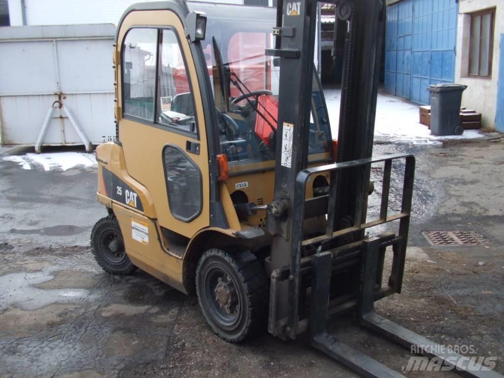CAT lift truck DP25N Diesel trucks