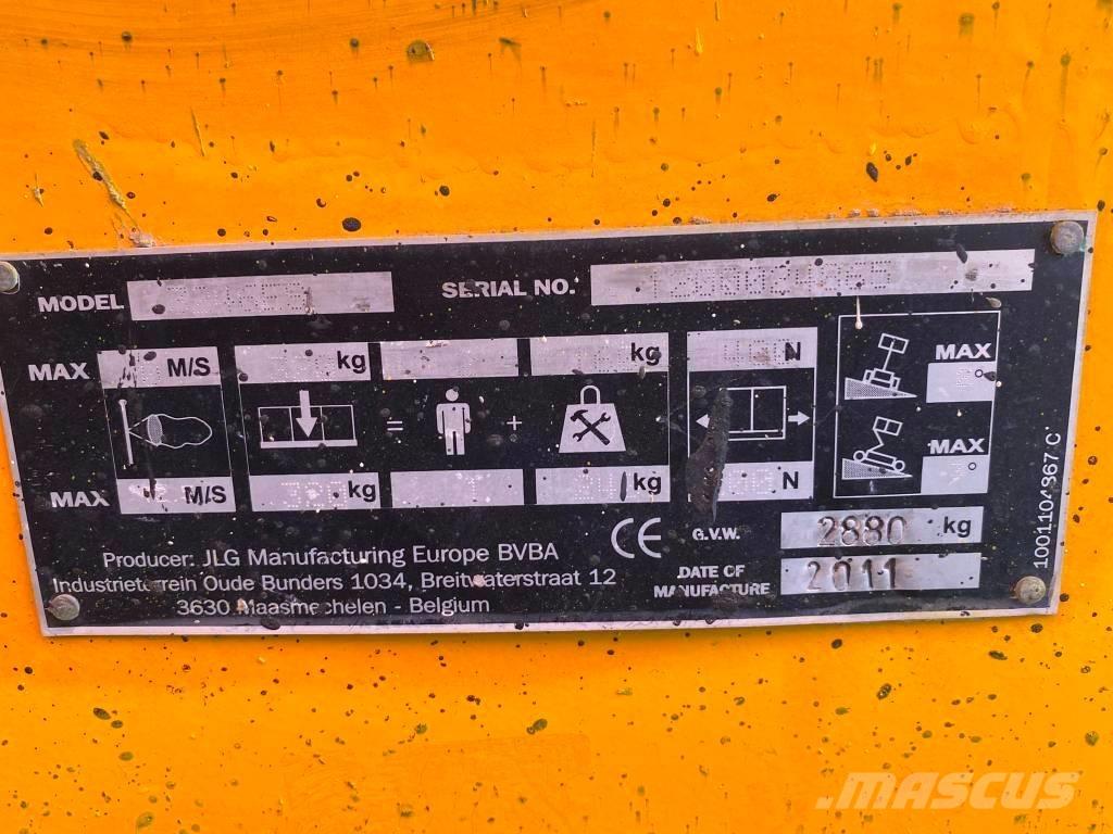 JLG 3246 ES Šķerveida pacēlāji