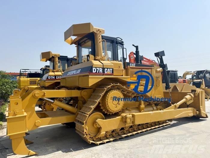 CAT D 7 R Kāpurķēžu buldozeri