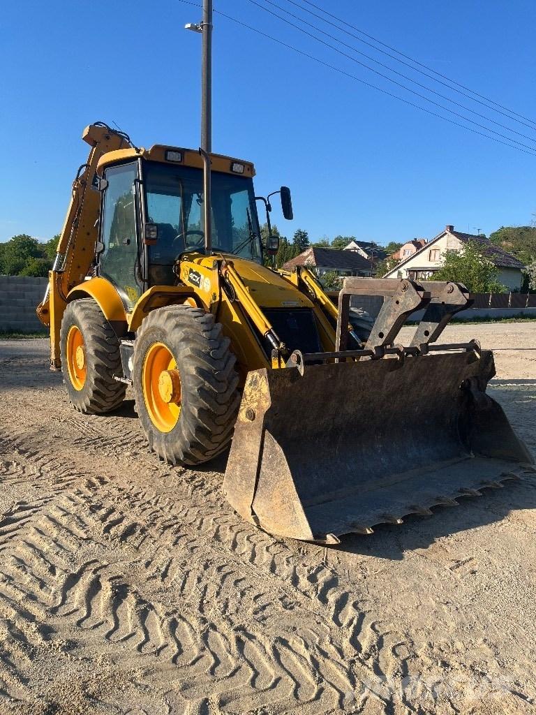 JCB 4 CX Ekskavatori-iekrāvēji