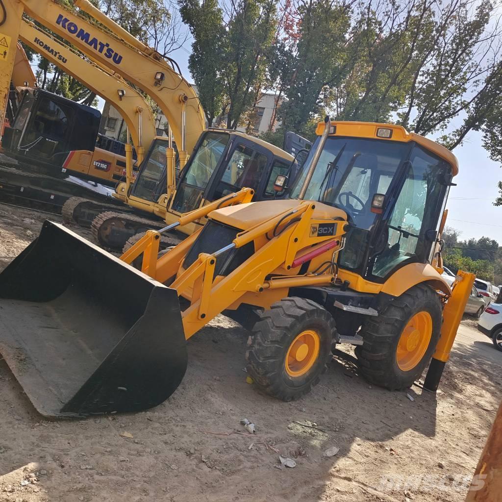 JCB 3 CX Ekskavatori-iekrāvēji