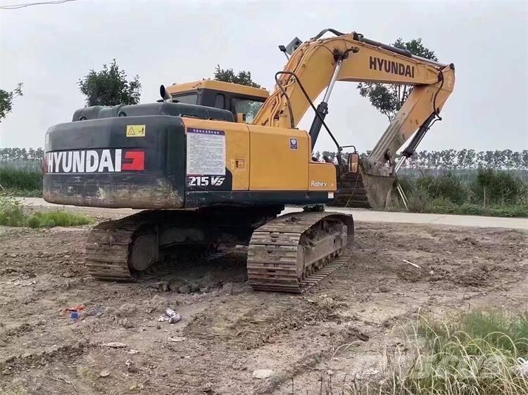 Hyundai R215VS Kāpurķēžu ekskavatori