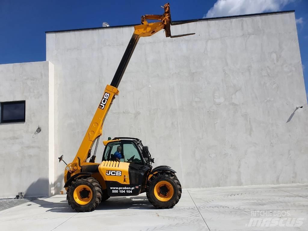 JCB 531-70 - BC25 Teleskopiskie manipulatori