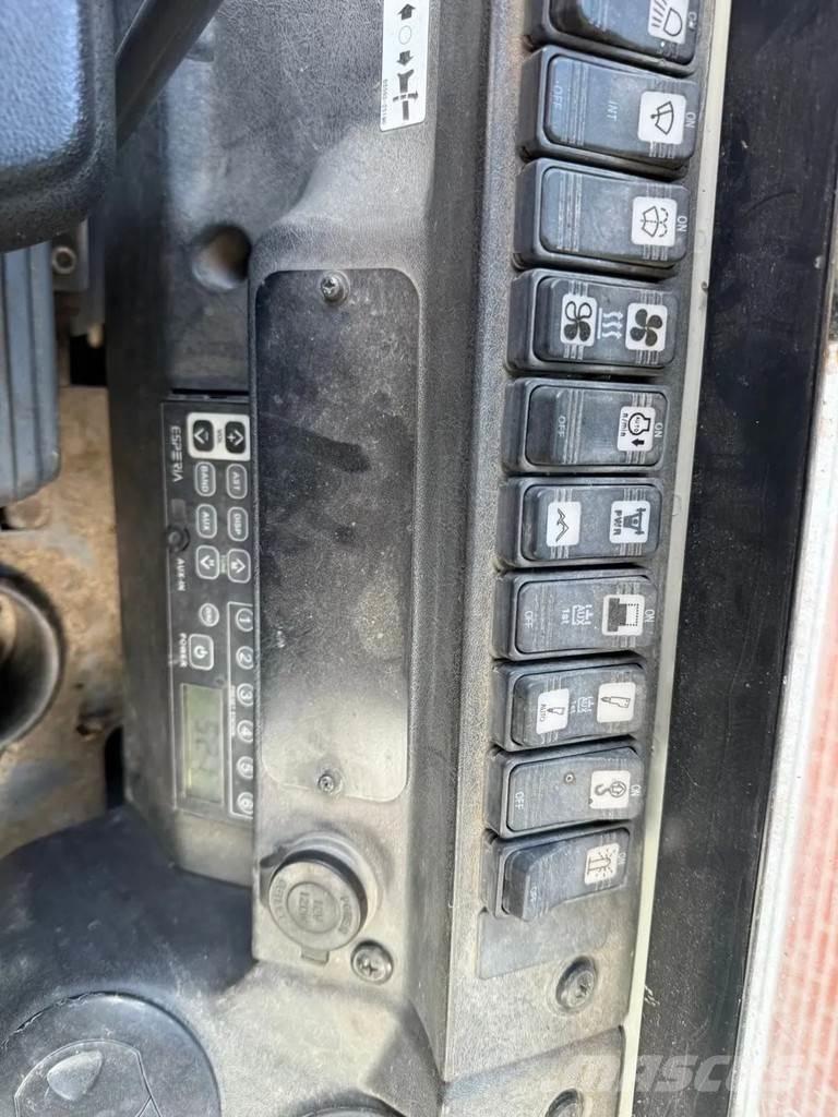 Takeuchi TB230 Kāpurķēžu ekskavatori