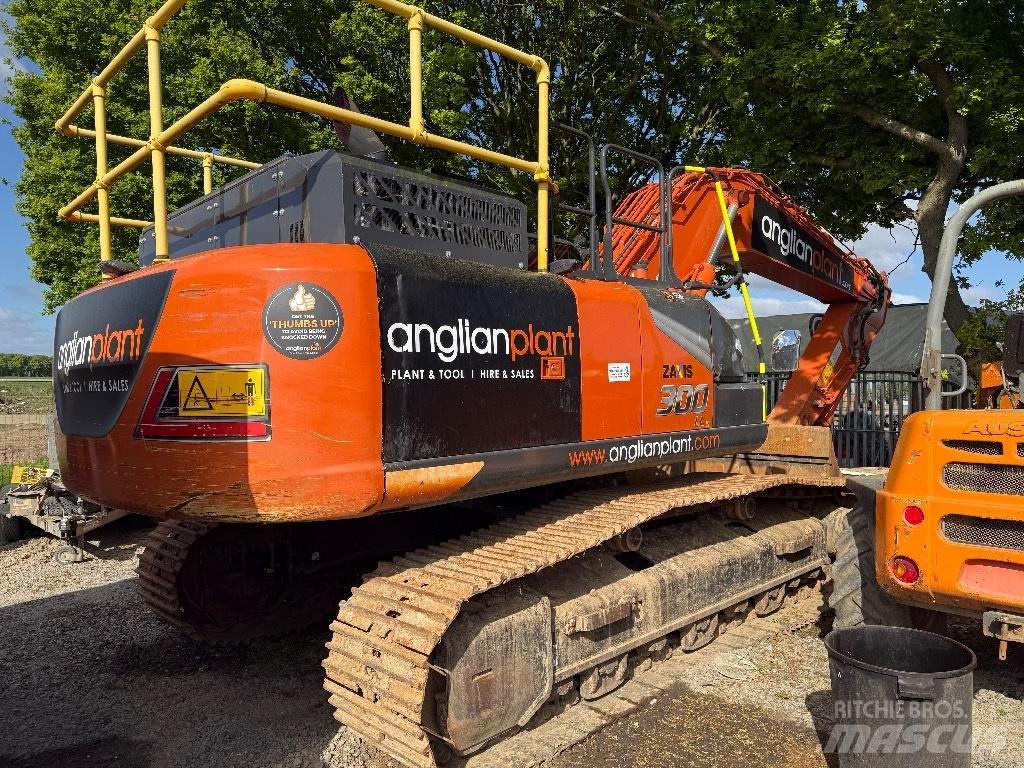 Hitachi ZX 300 LC-7 Kāpurķēžu ekskavatori