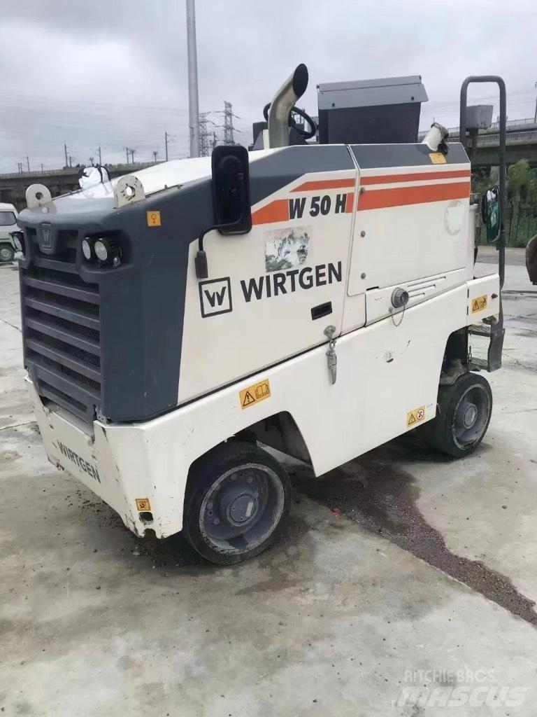 Wirtgen W55HR  ,   W50H Asfalta dzesēšanas iekārtas