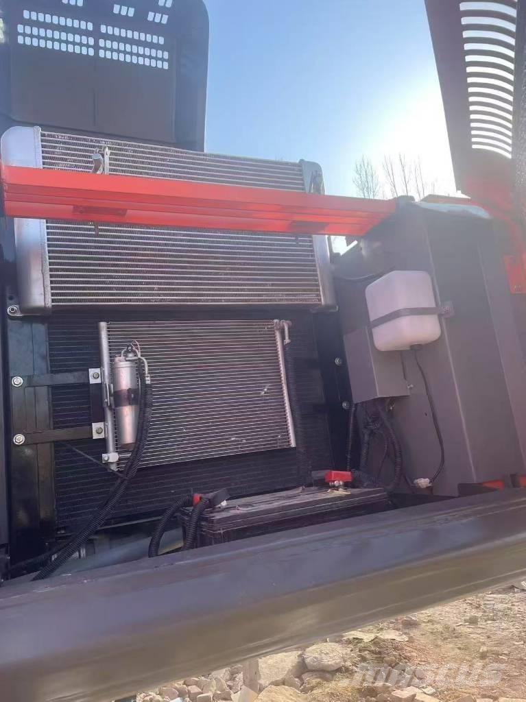 Hitachi ZX 350 Kāpurķēžu ekskavatori